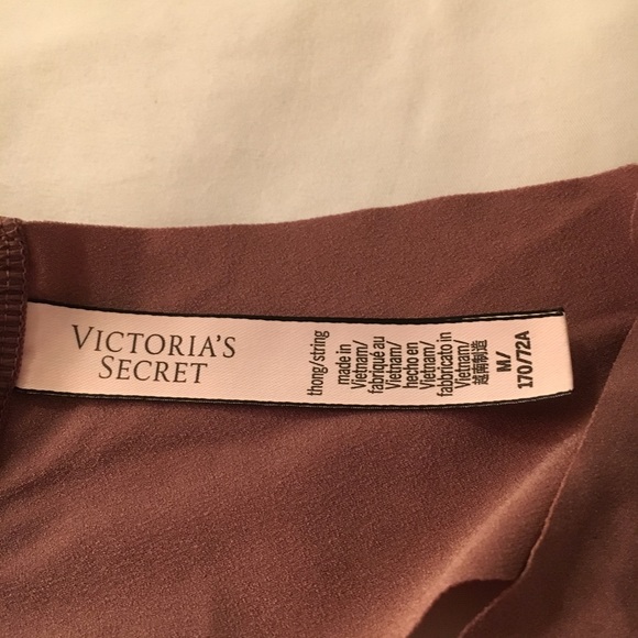 VS Shortie x 3 | VS Thong x 2 | Medium - Picture 7 of 7